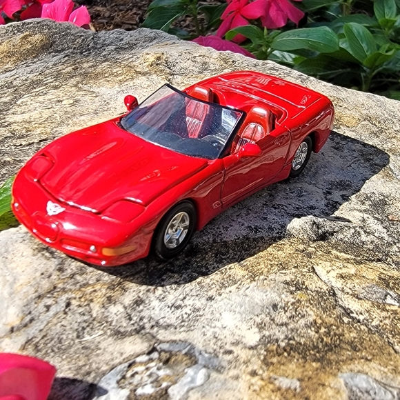 RACING CHAMPION ♡ 1998 Red Chevrolet Corvette - 1:64 Scale Diecast Model - Picture 3 of 17